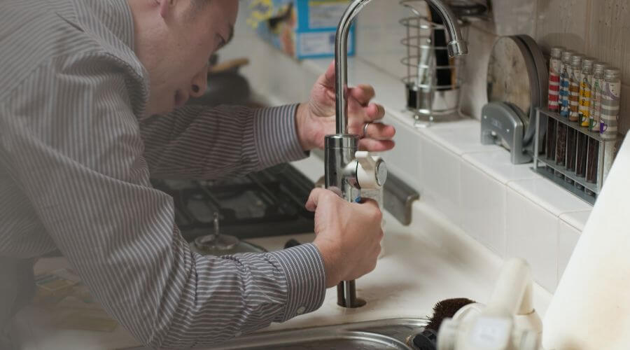 Professional water heater repair in Schneider, IN
